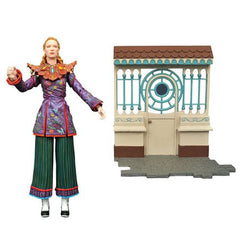 ALICE THROUGH THE LOOKING GLASS SELECT: Alice Action Figure