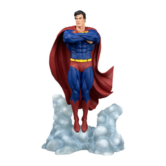 DC COMIC GALLERY: Superman Ascendant PVC Diorama