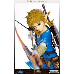 THE LEGEND OF ZELDA: Breath of the Wild: Link with Bow PVC Statue