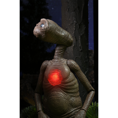 E.T. THE EXTRA TERRESTRIAL: 40th Anniversary - Ultimate Deluxe E.T. with LED Chest 7 inch Scale Action Figure