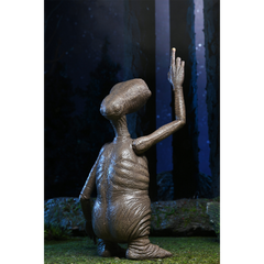 E.T. THE EXTRA TERRESTRIAL: 40th Anniversary - Ultimate E.T. 7 inch Scale Action Figure