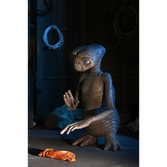 E.T. THE EXTRA TERRESTRIAL: 40th Anniversary - Ultimate E.T. 7 inch Scale Action Figure