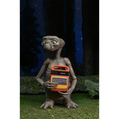 E.T. THE EXTRA TERRESTRIAL: 40th Anniversary - Ultimate E.T. 7 inch Scale Action Figure