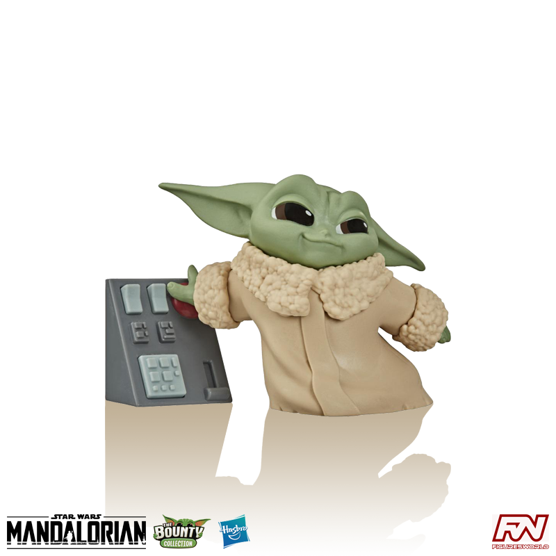 STAR WARS: THE BOUNTY COLLECTION SERIES 2 The Child Collectible Toy 2.2-Inch “Baby Yoda” Touching Buttons Pose Figure
