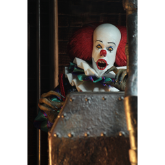 IT (1990): Pennywise 8-Inch Scale Clothed Figure
