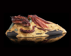 THE HOBBIT: Smaug - King Under The Mountain Statue