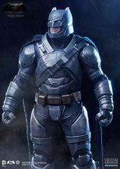 BATMAN V SUPERMAN: DAWN OF JUSTICE Armored Batman 1/10 Scale Statue