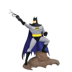 DC TV GALLERY: Batman Animated Grappling Gun PVC Diorama