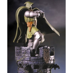 MARVEL COMICS: Doctor Doom Statue