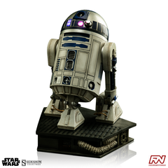 STAR WARS: R2-D2 Premium Format™ Figure