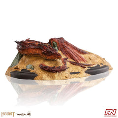 THE HOBBIT: Smaug - King Under The Mountain Statue