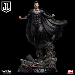 Zack Snyder's Justice League - Superman Black Suit 1:4 Scale Statue