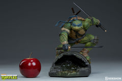 TEENAGE MUTANT NINJA TURTLES: Leonardo Statue