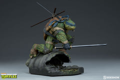 TEENAGE MUTANT NINJA TURTLES: Leonardo Statue